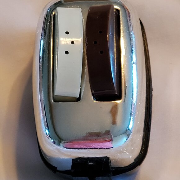 Vintage 1950s Toaster and Toast Salt & Pepper Shakers GUC - Picture 4 of 6